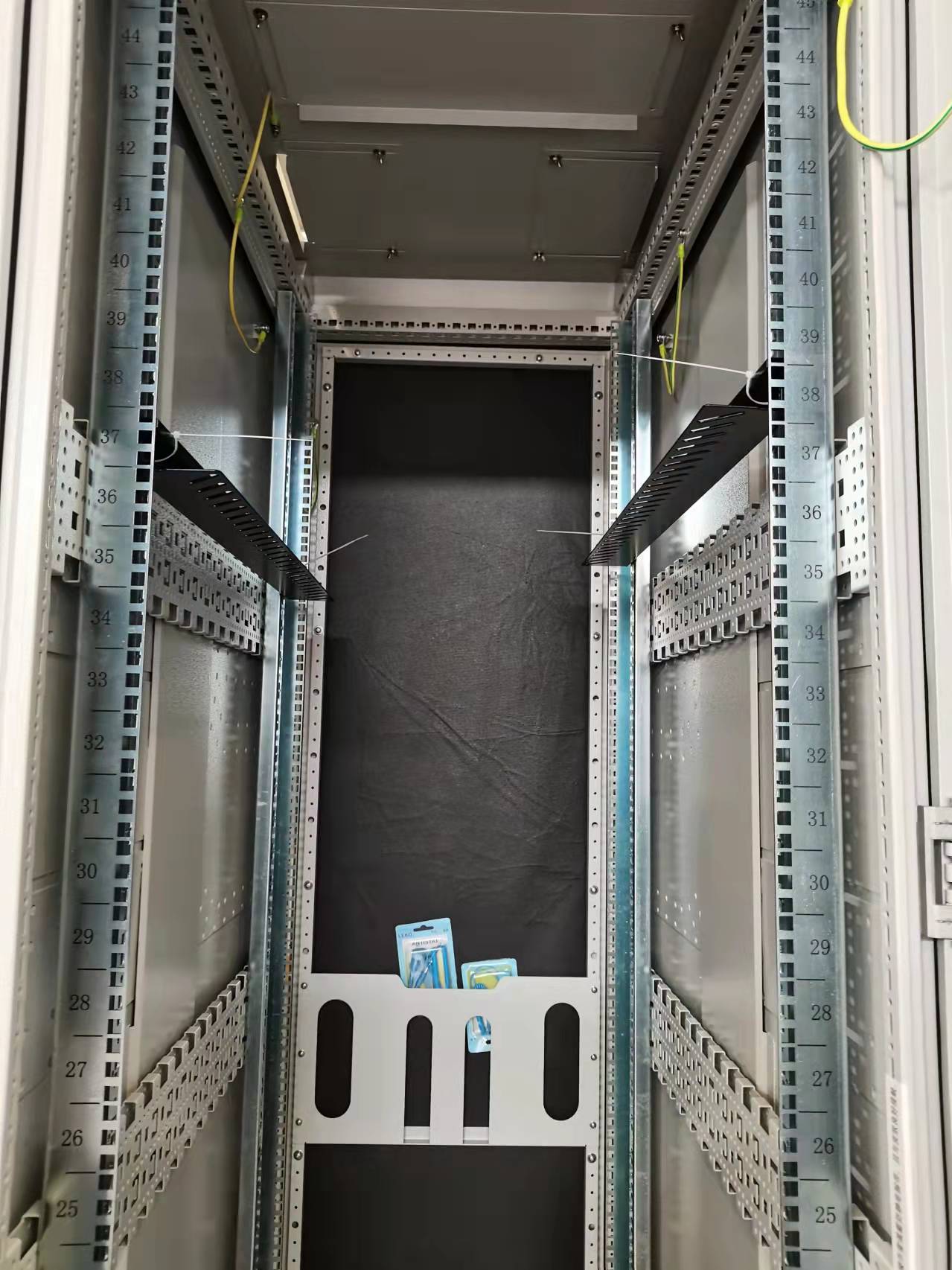 Electromagnetic Shielding Cabinet